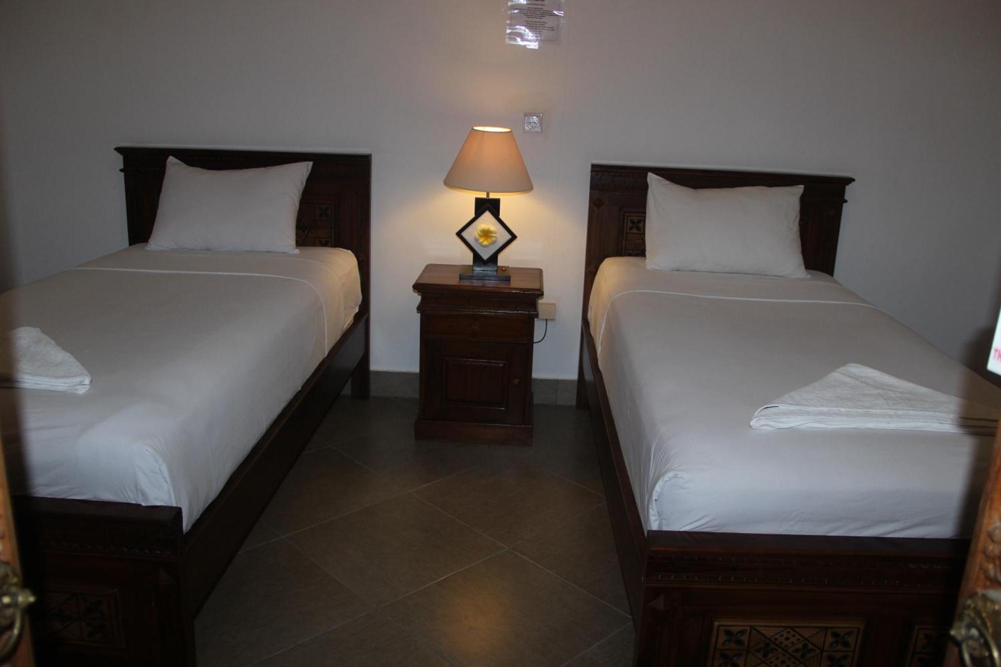 Nitya Home Stay Lembongan Quarto foto